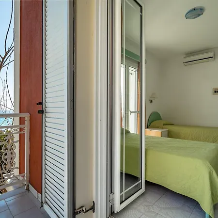 Angela Sea View 7 * Trapeza (Kefalonia)